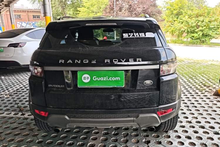 Used Land Rover Range Evoque 2015 2.0T Five-Door Zhiyao Edition Rear