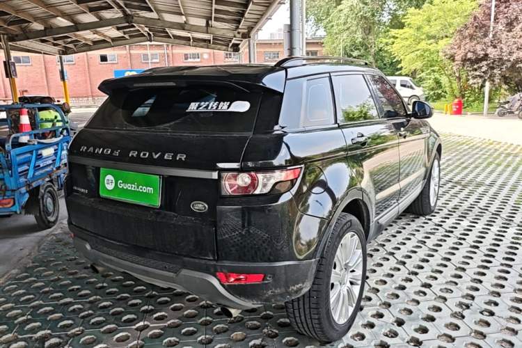 Used Land Rover Range Evoque 2015 2.0T Five-Door Zhiyao Edition Rear Right 45 Deg