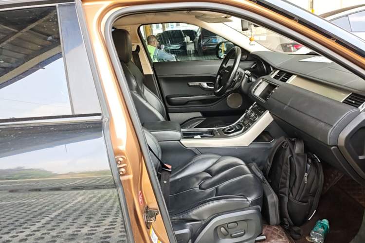 Used Land Rover Range Evoque 2015 2.0T Five-Door Zhiyao Edition Right Front Seat