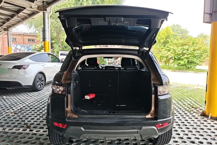 Used Land Rover Range Evoque 2015 2.0T Five-Door Zhiyao Edition Trunk