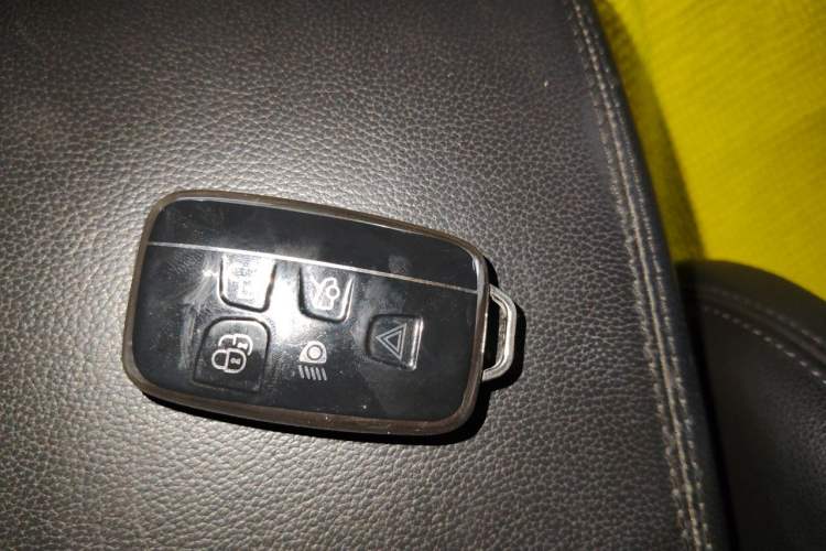 Used Land Rover Range Evoque 2015 2.0T Five-Door Zhiyao Edition Vehicle Key