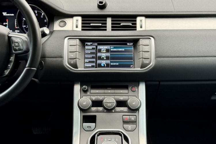 Used Land Rover Range Evoque 2015 2.0T Five-Door Zhiyao Edition Audio And AC Panel