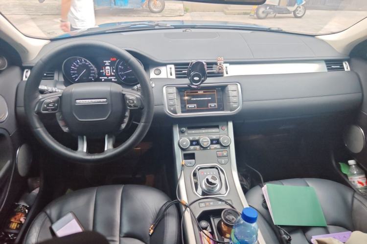 Used Land Rover Range Evoque 2015 2.0T Five-Door Zhiyao Edition Center Console