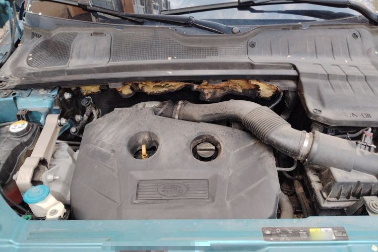 Used Land Rover Range Evoque 2015 2.0T Five-Door Zhiyao Edition Engine Bay