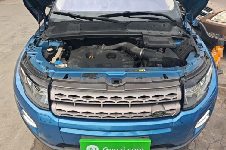 Used Land Rover Range Evoque 2015 2.0T Five-Door Zhiyao Edition Engine Bay