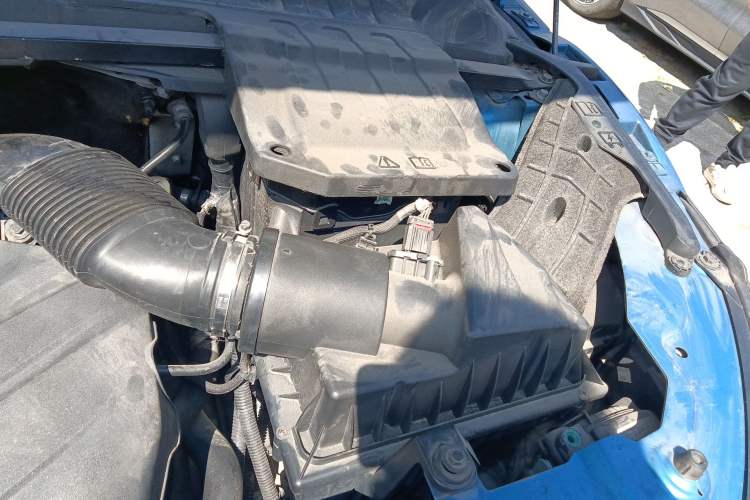 Used Land Rover Range Evoque 2015 2.0T Five-Door Fashion Edition Engine Bay Left