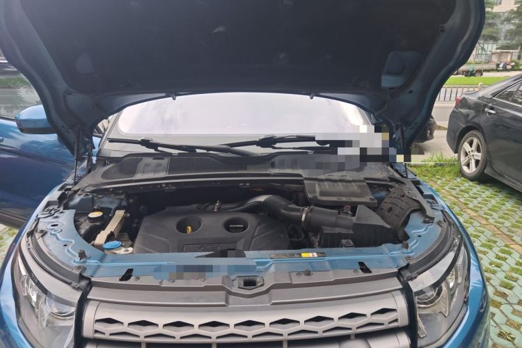Used Land Rover Range Evoque 2015 2.0T Five-Door Zhiyao Edition Engine Bay