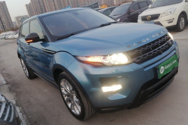 Used Land Rover Range Evoque 2015 2.0T 5-Door Ignite Edition Front Right 45 Deg