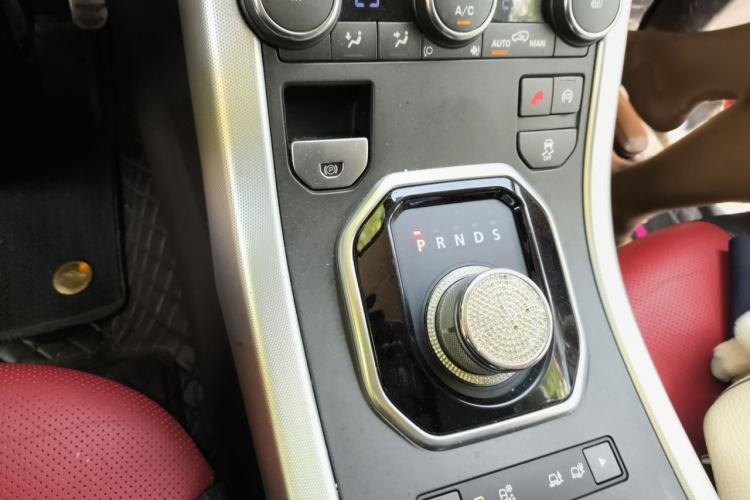 Used Land Rover Range Evoque 2015 2.0T Five-Door Sporty Edition Gear Lever