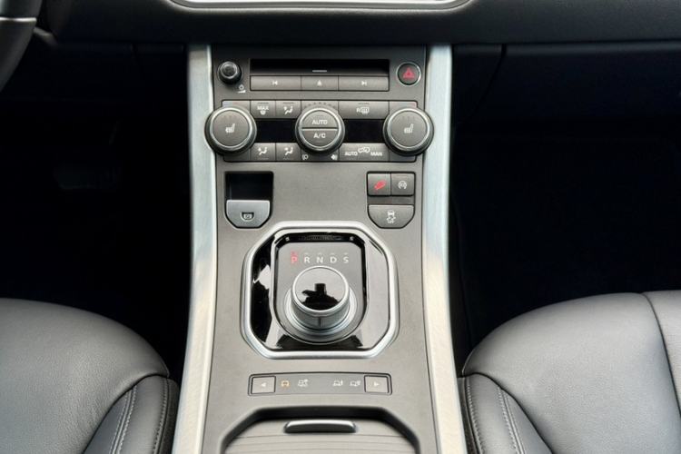 Used Land Rover Range Evoque 2015 2.0T Five-Door Zhiyao Edition Gear Lever