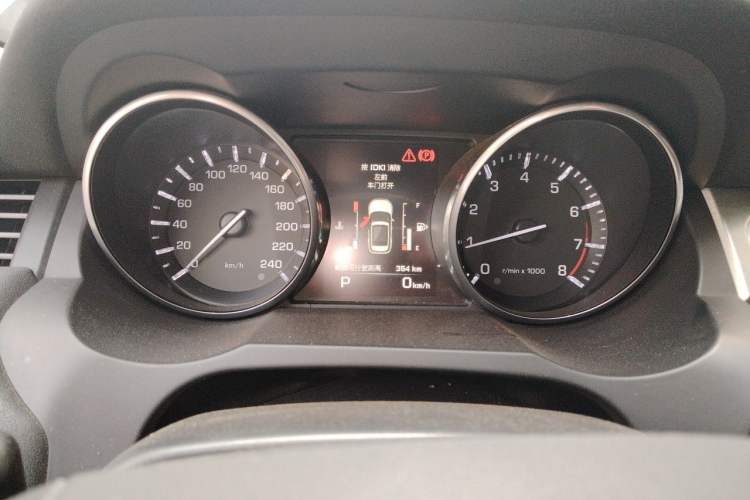 Used Land Rover Range Evoque 2015 2.0T Five-Door Zhiyao Edition Instrument Cluster