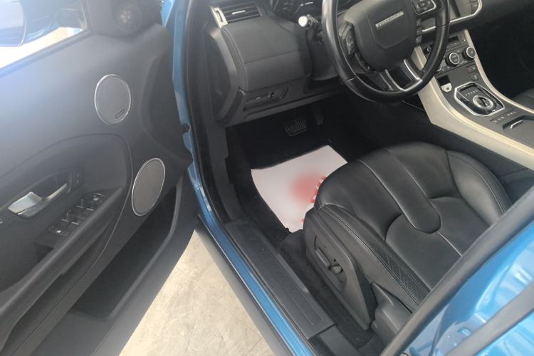 Used Land Rover Range Evoque 2015 2.0T Five-Door Zhiyao Edition Interior 2
