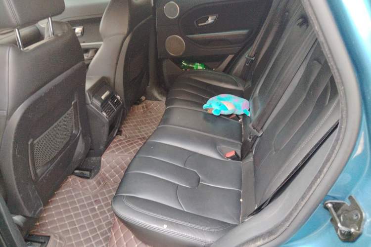Used Land Rover Range Evoque 2015 2.0T Five-Door Zhiyao Edition Left Rear Seat