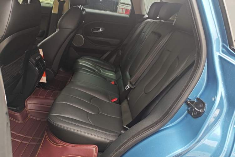 Used Land Rover Range Evoque 2015 2.0T Five-Door Zhiyao Edition Left Rear Seat