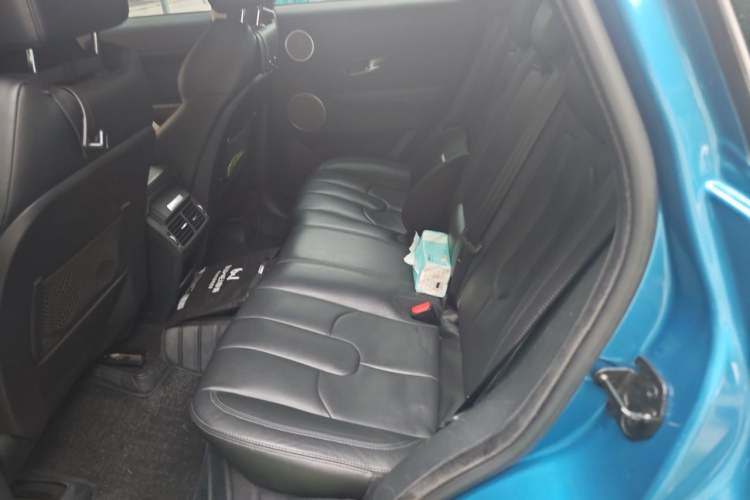 Used Land Rover Range Evoque 2015 2.0T Five-Door Zhiyao Edition Left Rear Seat