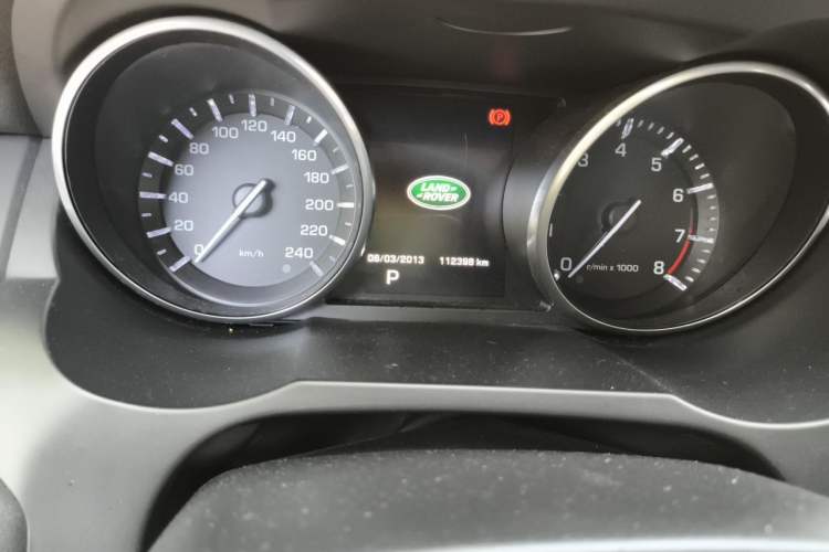 Used Land Rover Range Evoque 2015 2.0T Five-Door Sporty Edition Odometer Close Up