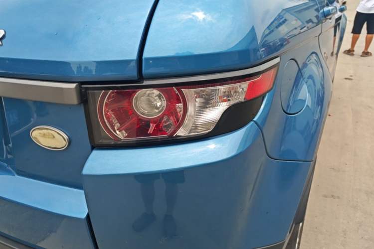 Used Land Rover Range Evoque 2015 2.0T Five-Door Zhiyao Edition Right Rear Taillight
