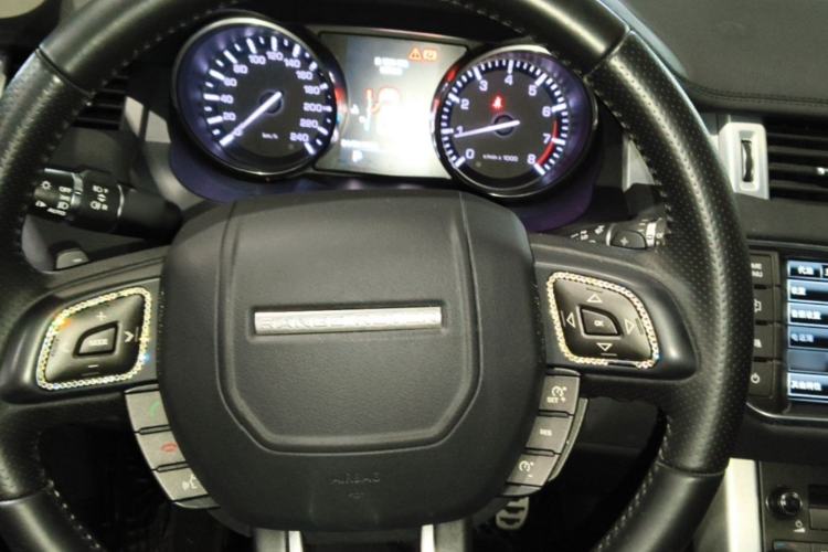 Used Land Rover Range Evoque 2015 2.0T Five-Door Sporty Edition Steering Wheel