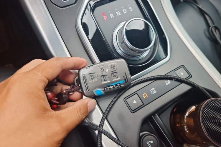 Used Land Rover Range Evoque 2015 2.0T Five-Door Zhiyao Edition Vehicle Key