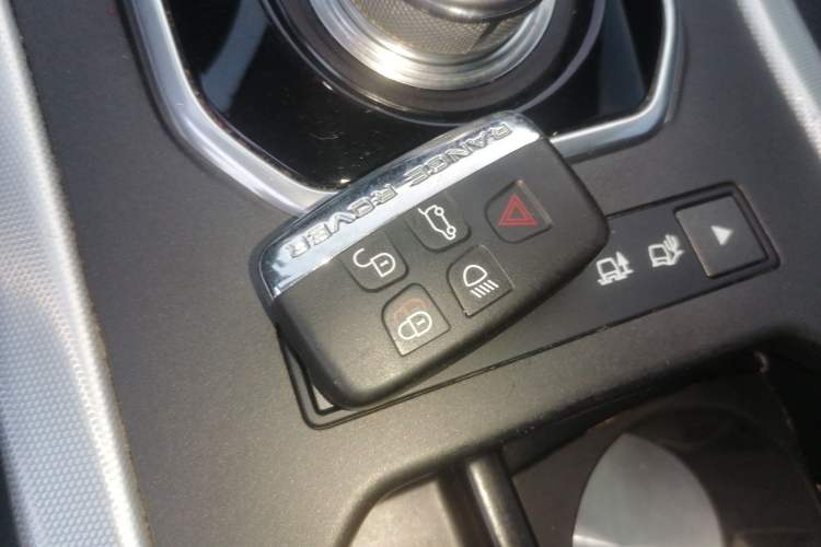 Used Land Rover Range Evoque 2015 2.0T 5-Door Ignite Edition Vehicle Key