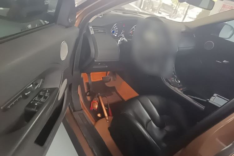 Used Land Rover Range Evoque 2015 2.0T Five-Door Zhiyao Edition Driver Seat