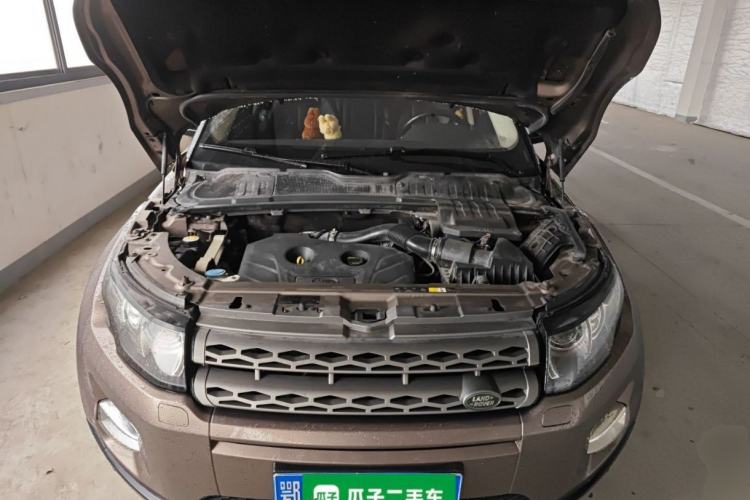 Used Land Rover Range Evoque 2015 2.0T Five-Door Zhiyao Edition Engine Bay