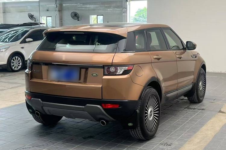 Used Land Rover Range Evoque 2015 2.0T 5-Door Luxury Edition Exterior 5