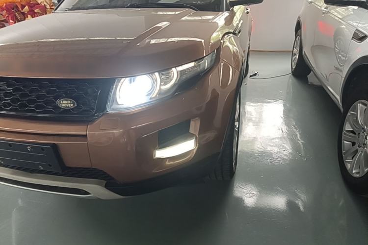 Used Land Rover Range Evoque 2015 2.0T Five-Door Zhiyao Edition Left Front Headlight