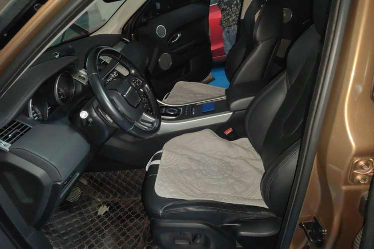 Used Land Rover Range Evoque 2015 2.0T Five-Door Zhiyao Edition Left Front Seat