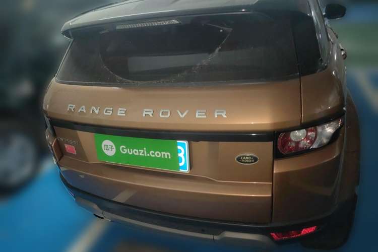 Used Land Rover Range Evoque 2015 2.0T Five-Door Zhiyao Edition Rear
