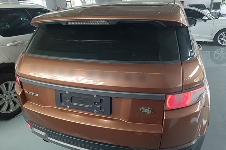 Used Land Rover Range Evoque 2015 2.0T Five-Door Zhiyao Edition Rear