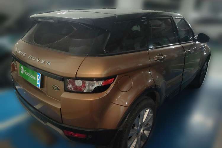 Used Land Rover Range Evoque 2015 2.0T Five-Door Zhiyao Edition Rear Right 45 Deg