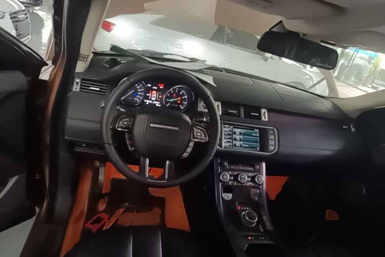 Used Land Rover Range Evoque 2015 2.0T Five-Door Zhiyao Edition Steering Wheel