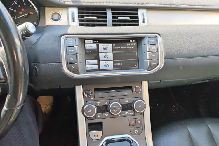 Used Land Rover Range Evoque 2015 2.0T Five-Door Zhiyao Edition Audio And AC Panel