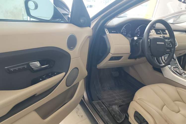 Used Land Rover Range Evoque 2015 2.0T Five-Door Zhiyao Edition Driver Seat