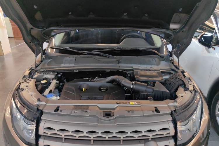 Used Land Rover Range Evoque 2015 2.0T Five-Door Zhiyao Edition Engine Bay