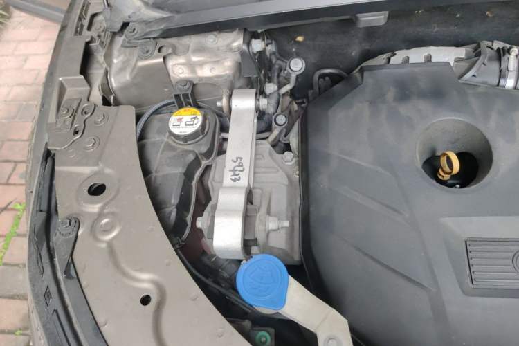 Used Land Rover Range Evoque 2015 2.0T Five-Door Fashion Edition Engine Bay Right
