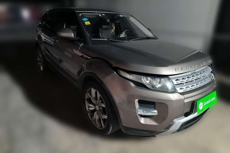 Used Land Rover Range Evoque 2015 2.0T YAMU Genesis Limited Edition Front Right 45 Deg
