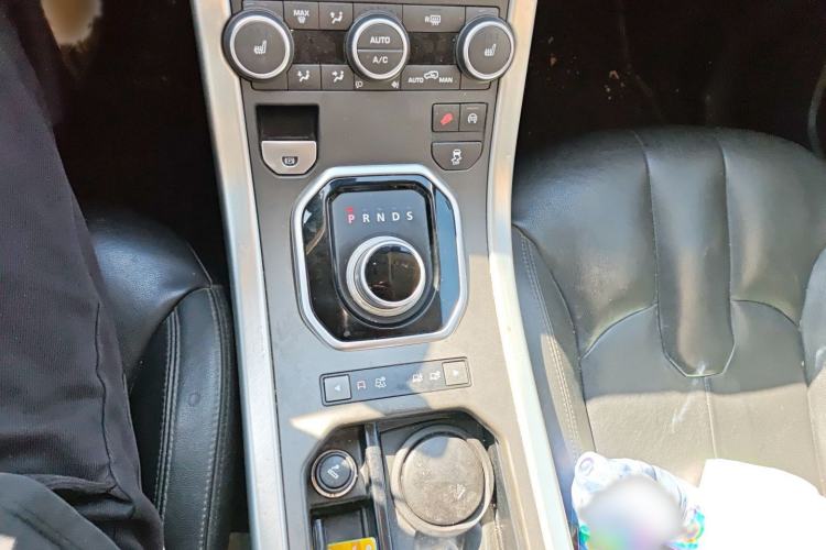 Used Land Rover Range Evoque 2015 2.0T Five-Door Zhiyao Edition Gear Lever