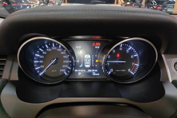 Used Land Rover Range Evoque 2015 2.0T Five-Door Zhiyao Edition Instrument Cluster