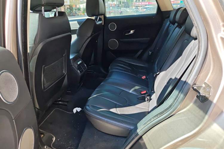 Used Land Rover Range Evoque 2015 2.0T Five-Door Zhiyao Edition Interior 4