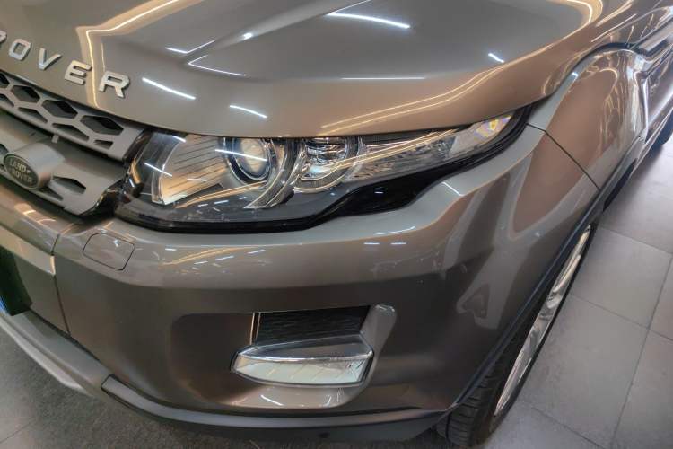 Used Land Rover Range Evoque 2015 2.0T Five-Door Zhiyao Edition Left Front Headlight