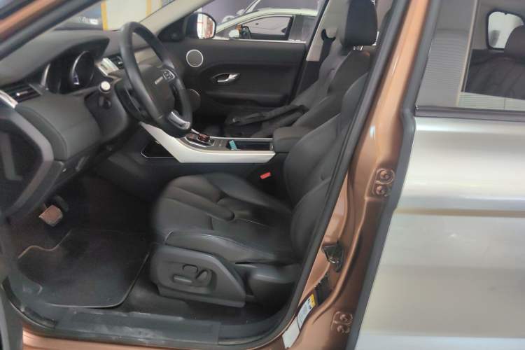 Used Land Rover Range Evoque 2015 2.0T Five-Door Zhiyao Edition Left Front Seat