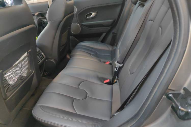 Used Land Rover Range Evoque 2015 2.0T Five-Door Zhiyao Edition Left Rear Seat