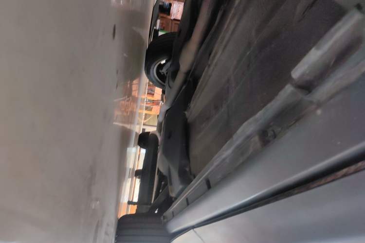 Used Land Rover Range Evoque 2015 2.0T Five-Door Zhiyao Edition Left Side Sill