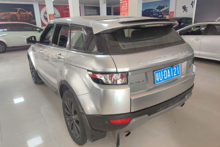 Used Land Rover Range Evoque 2015 2.0T Five-Door Zhiyao Edition Rear Left 45 Deg