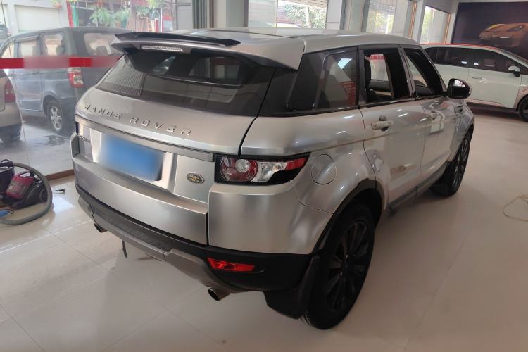Used Land Rover Range Evoque 2015 2.0T Five-Door Zhiyao Edition Rear Right 45 Deg