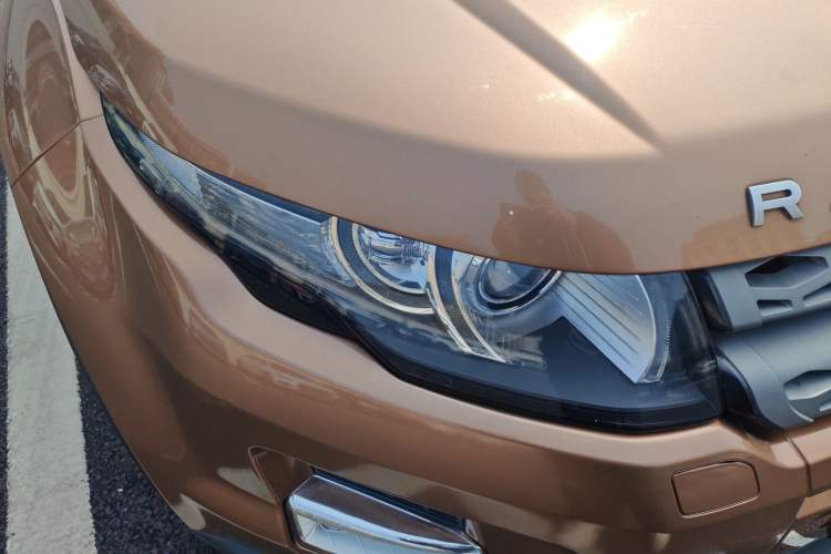 Used Land Rover Range Evoque 2015 2.0T Five-Door Zhiyao Edition Right Front Headlight
