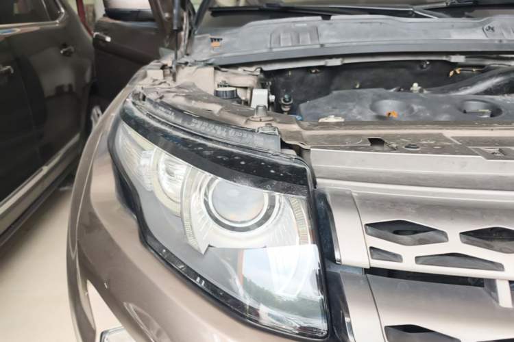 Used Land Rover Range Evoque 2015 2.0T Five-Door Zhiyao Edition Right Front Headlight