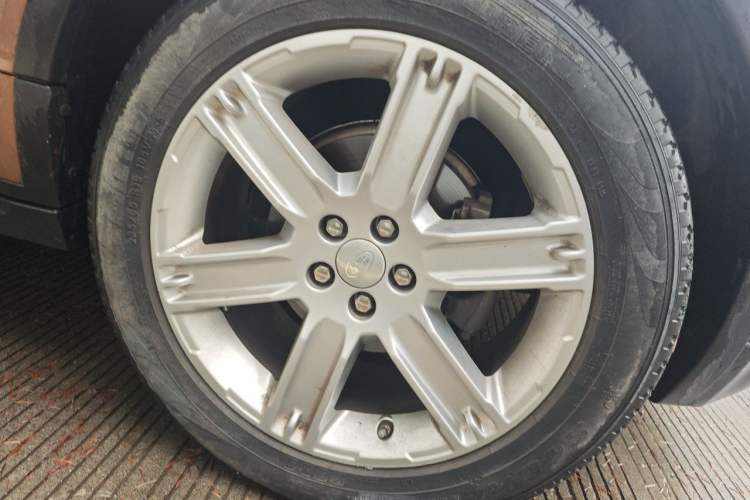 Used Land Rover Range Evoque 2015 2.0T Five-Door Sporty Edition Right Front Wheel Hub